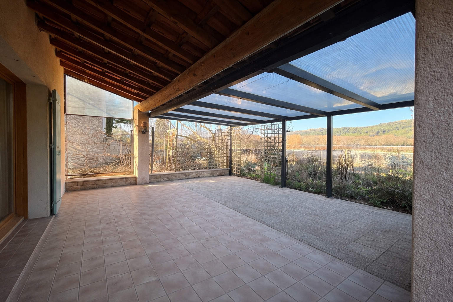 MAISON INDIVIDUELLE 121 M2 - 3 CHAMBRES - GARAGE - TERRAIN 1520 M2